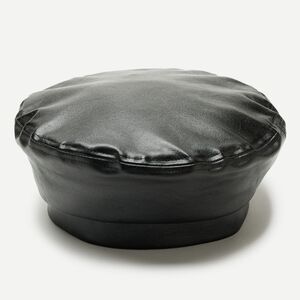 Wyeth Vegan Leather Cap "Presley" In Black